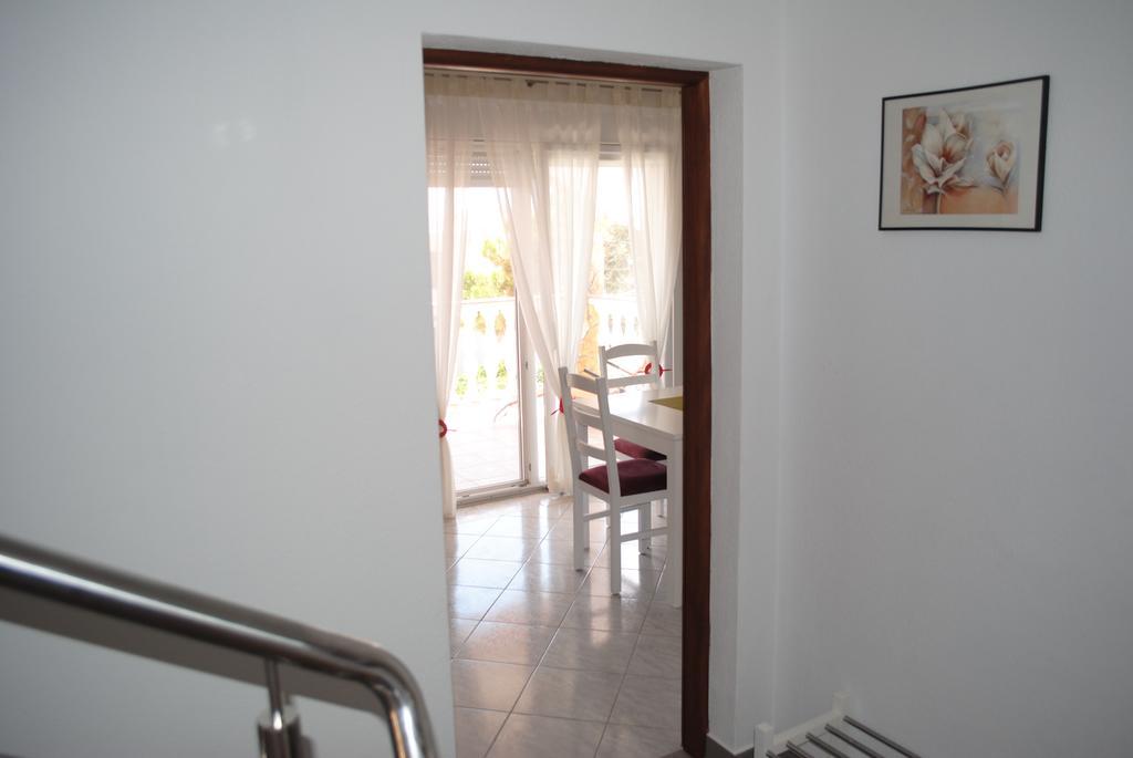 Apartments Vidolma Povljana Exterior photo